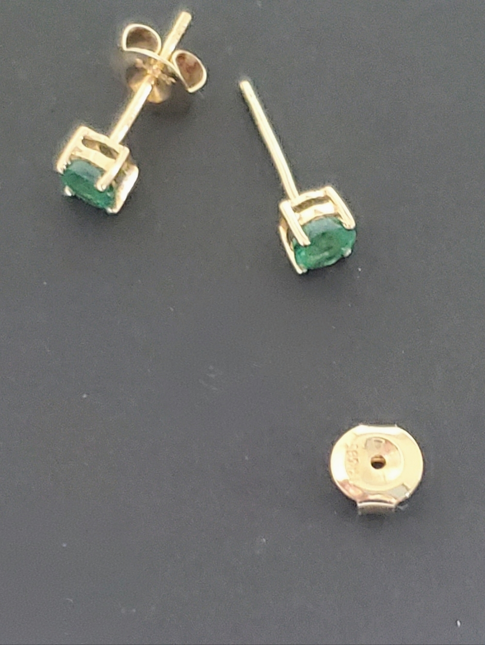 14k Gold Stud & Emerald Earrings - Picture 4 of 6